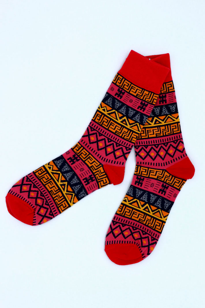 Los calcetines con estampado africano son una forma divertida de agregar un toque único a tu guardarropa.