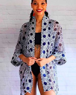 Convierte tu kimono en tela africana en una pieza versátil, capaz de adaptarse a diferentes estilos y personalidades