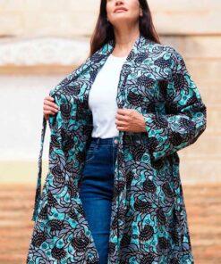 La tradición japonesa se fusiona con la vibrante cultura africana en este kimono único