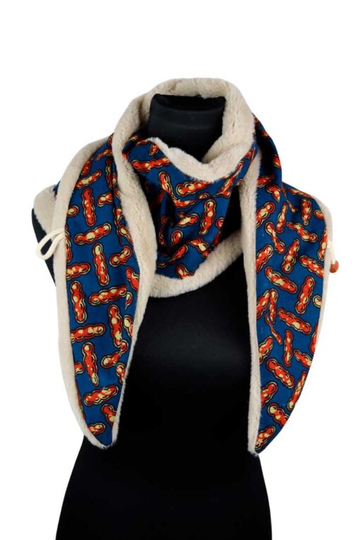 Polka dot print scarf for a retro and fun touch.
