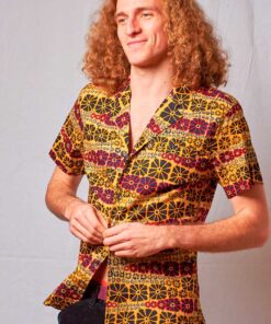 The African shirt is a versatile garment that combines with everything and never goes out of style.