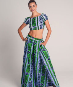 Conjunto de falda corta y top de wax colorido, ideal para eventos veraniegos