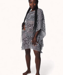 Palazo blanco y negro con estampado batik artesanal