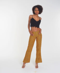 Pantalon long de style africain à l'imprimé coloré et au design élégant, idéal pour les occasions formelles ou décontractées.