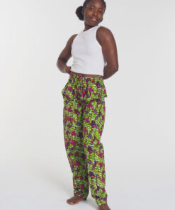 Pantalón unisex de algodón wax con estampado africano colorido, diseño cómodo y moderno, ideal para uso diario o viajes.