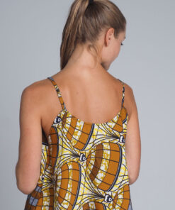 Robe à imprimé africain dans des couleurs vibrantes de tissu wax